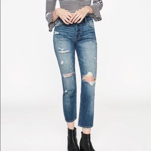Pacsun High Waisted Mom / Boyfriend Jeans.